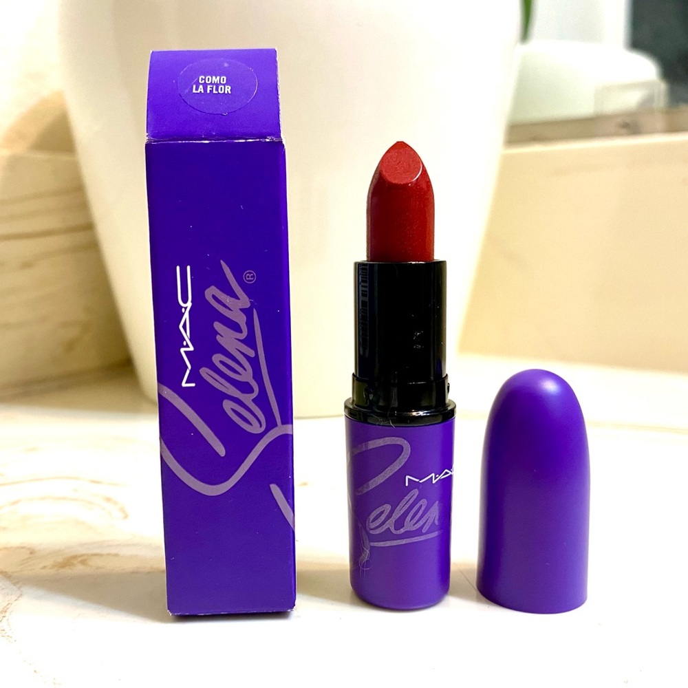 MAC Selena Como La Flor Amplified Lipstick